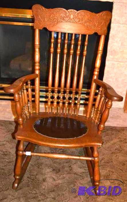 lot 25 image: Antique Rocking Chair