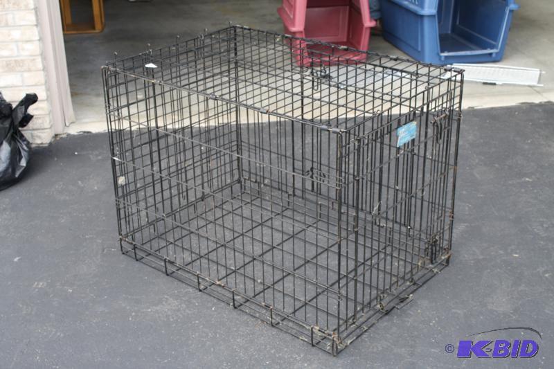 lot 257 image: Dog Kennel