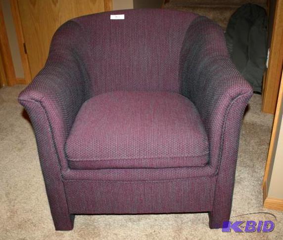 lot 298 image: Upholstered Club Chair
