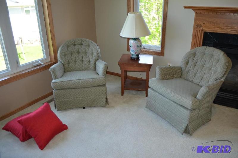 lot 307 image: Tufted Back Upholstered Accent Chairs