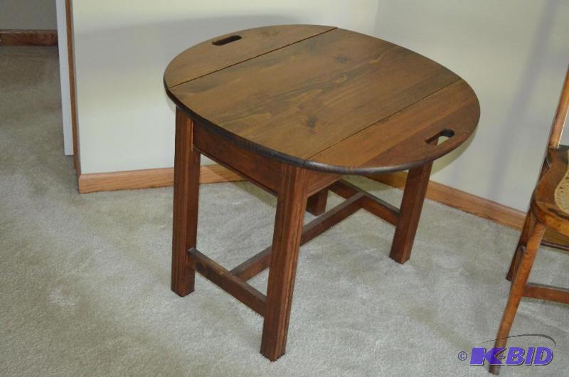 lot 319 image: Wood Drop Leaf Side Table