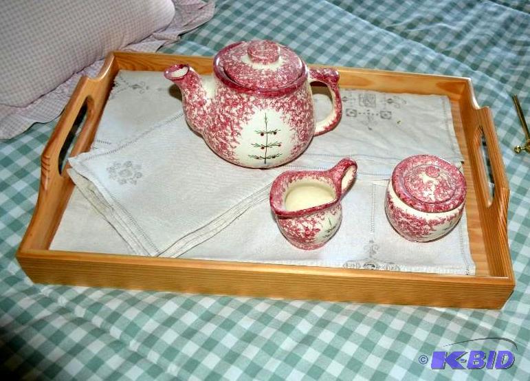 lot 329 image: Molly Dallas Primitive Red Spongewear