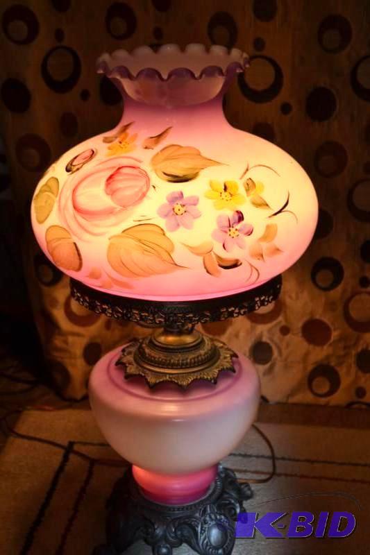 lot 79 image: Antique Lamp