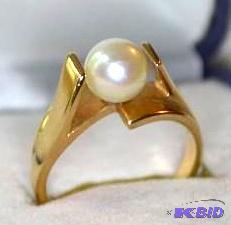 lot 9C image: Pearl Ring