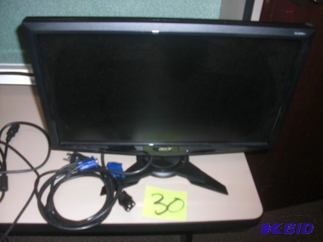 lot 30 image: ACER 18 in Flat Screen terminal. Wo...