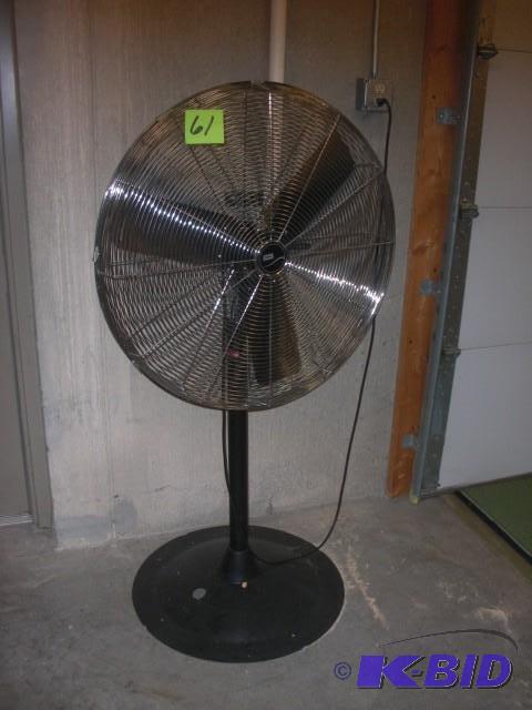 lot 61 image: SMC Fan.. 32 in Diameter.. Tested a...