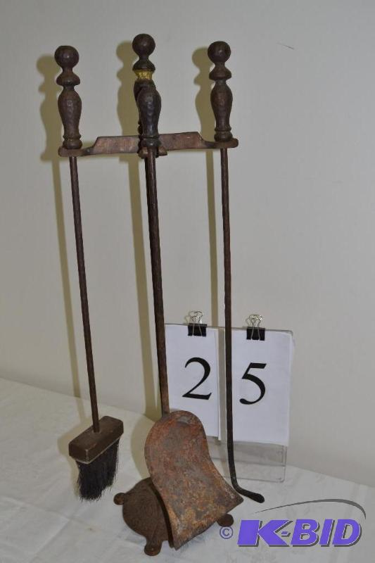 lot 25 image: fireplacewoodstove tools