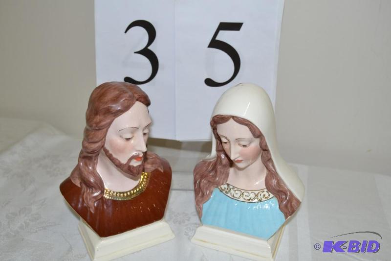 lot 35 image: Religious figurines