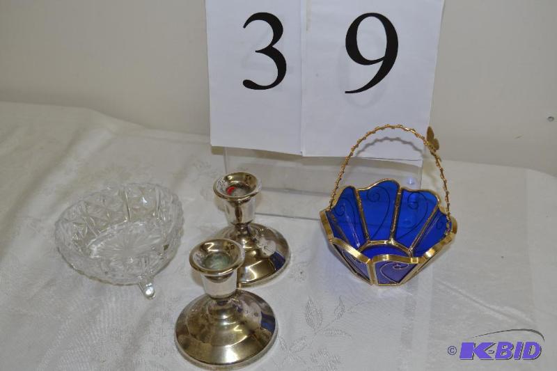 lot 39 image: Misc houseware