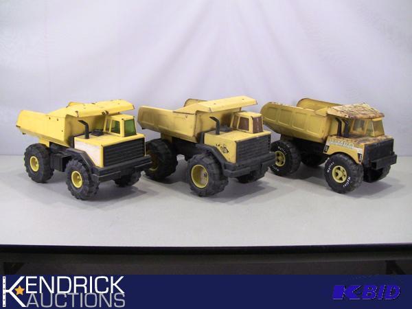 lot 103 image: Mixed Lot of Vintage Tonka Large Dumptrucks