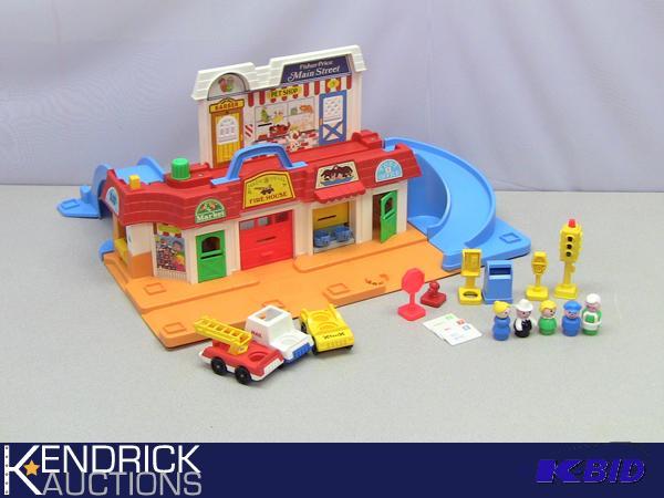 lot 110 image: COMPLETE Vintage Fisher Price Main Street #2500