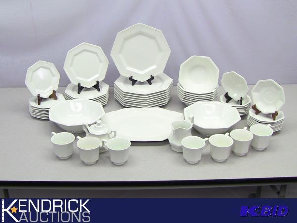 lot 128 image: Vintage White Johnson Bros Ironstone China