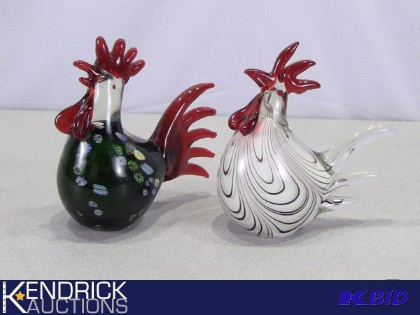 lot 145 image: Vintage Art Cased Glass Roosters