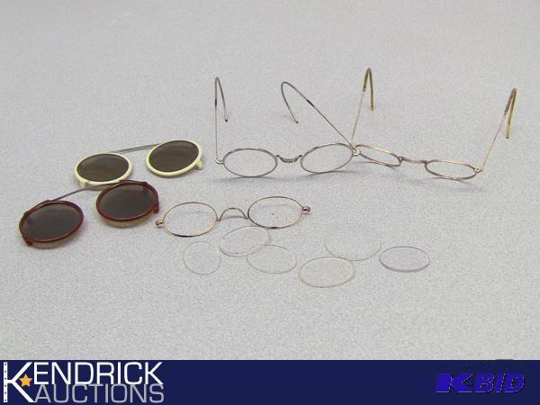 lot 23 image: Mixed Lot of Vintage and Antique Eyeglasses and Lenses
