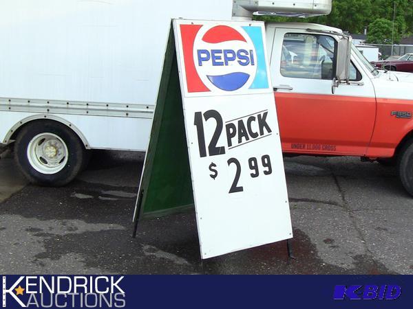 lot 5 image: Vintage Metal Pepsi Sidewalk Display Advertising Sign