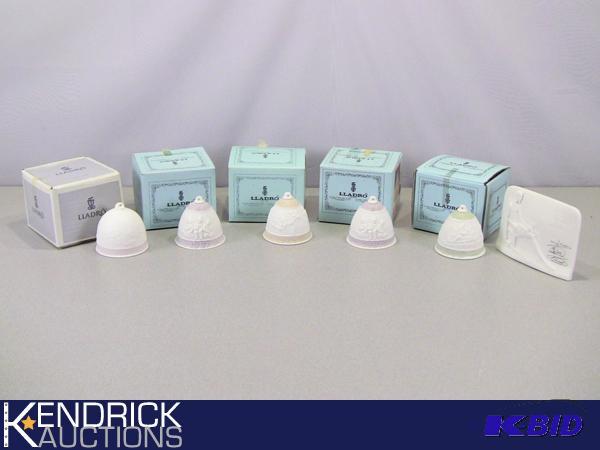 lot 81 image: Vintage Lot of Lladro Bells