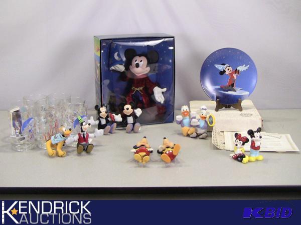 lot 87 image: Mixed Lot of Disney Memorabilia
