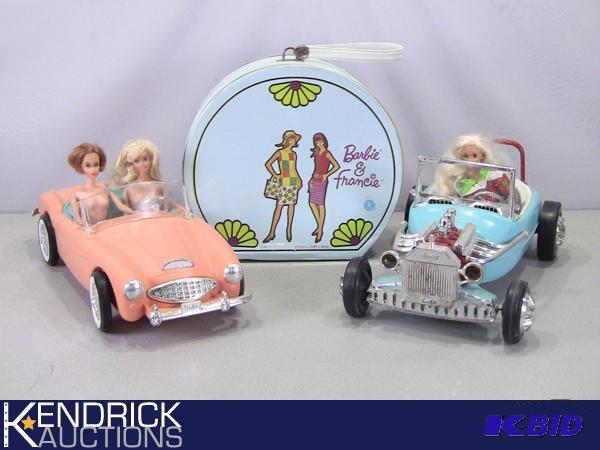 lot 94 image: Vintage Lot of 1960s and 70s Collectible Barbie Dolls and Accessories