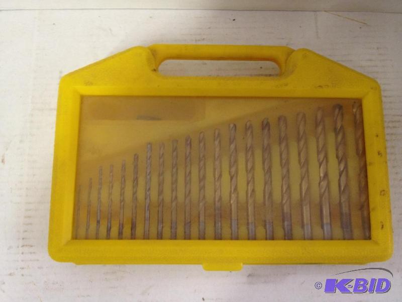 lot 35 image: Drill Bit Set