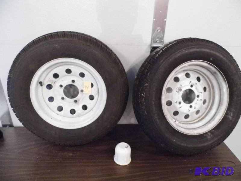lot 14 image: Pair of Tires with Rims