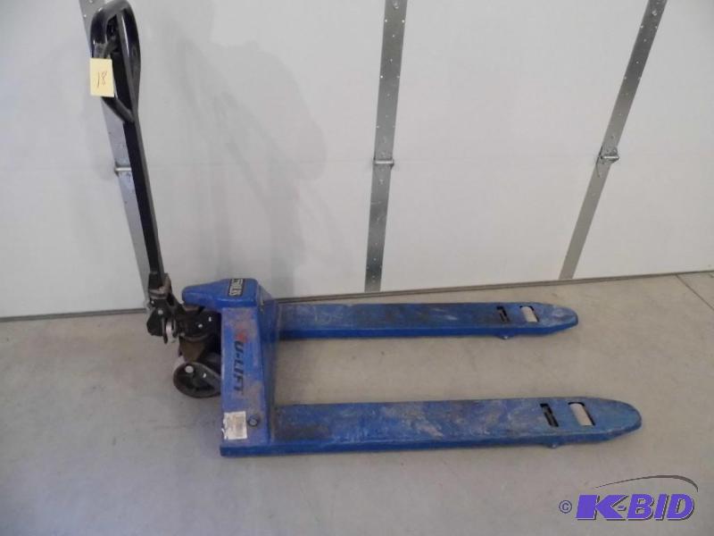 lot 18 image: Hu-Lift Pallet Jack