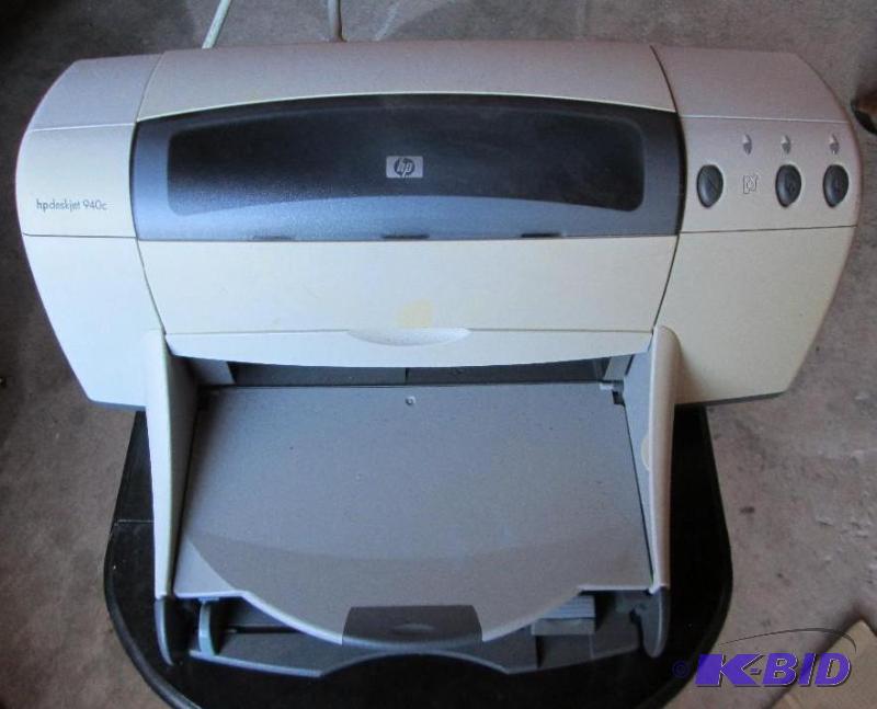 lot 118 image: Hewlet Packard deskjet 940C. Appear...