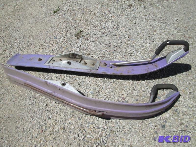 lot 23 image: Pair of snowmobile skiis...