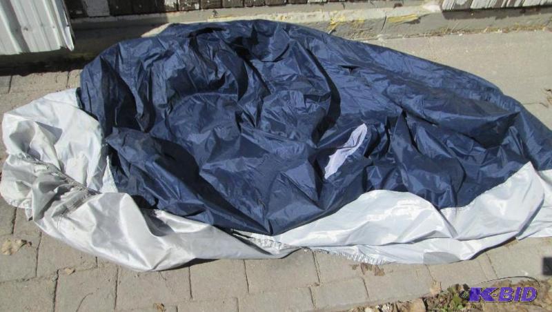 lot 77 image: Watercraft cover, great condition...