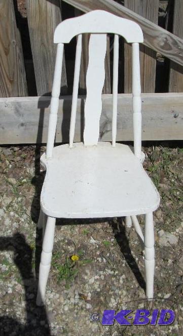 lot 81 image: Antique white chair, wood...