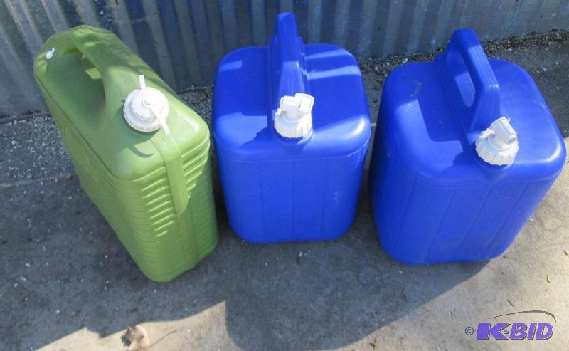 lot 87 image: lot of 3..5 gallon water jugs with ...
