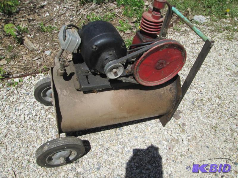 lot 9 image: General Electric air compressor, wo...