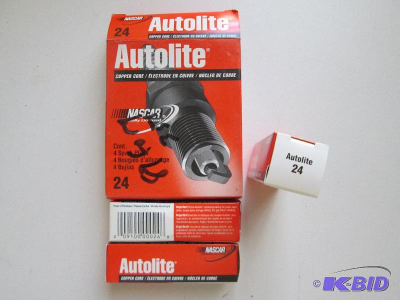 lot 99 image: Lot of 7 Autolight 24 spark plugs...