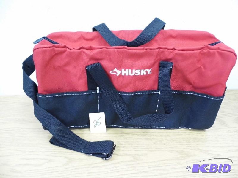 lot 25 image: Husky 20 Tool Duffle