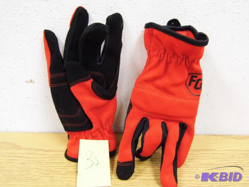 lot 38 image: FG Work Gloves