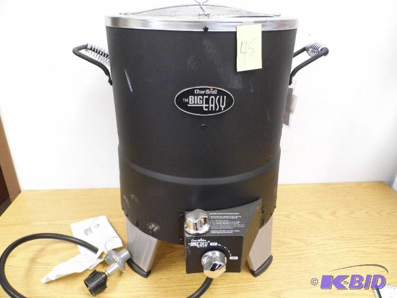 lot 45 image: Char Broil Turkey Fryer