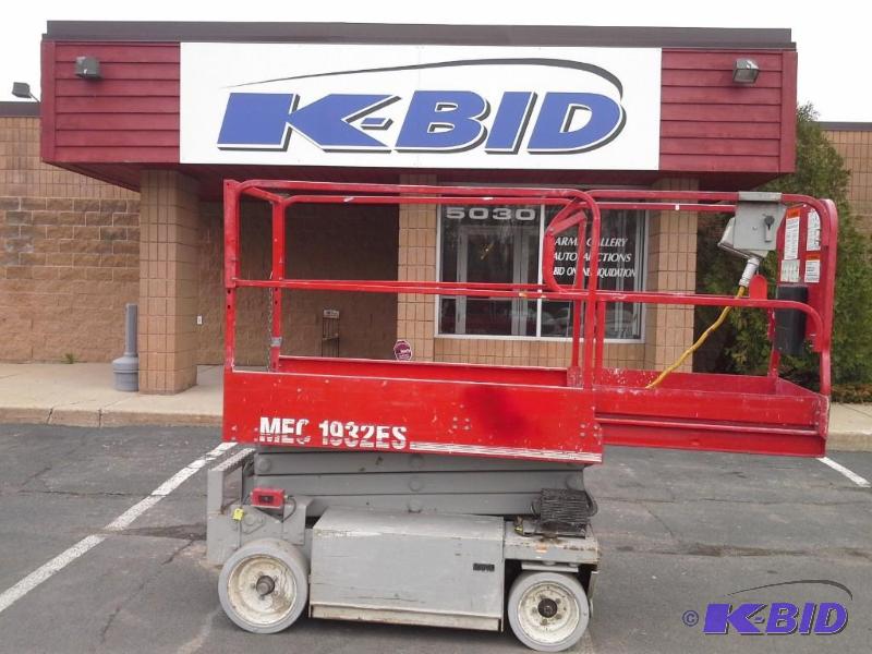 2000 MEC 1932ES Scissor Lift