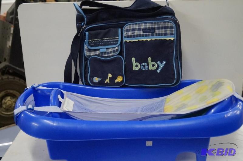A lot of Baby item One baby bath tu...