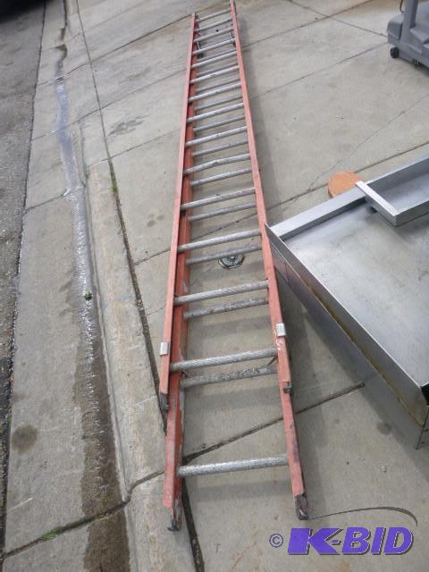 24 Extension Ladder Fiber glass...