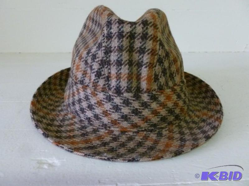 lot 108 image: Vintage Maxim London Club Super Ext...