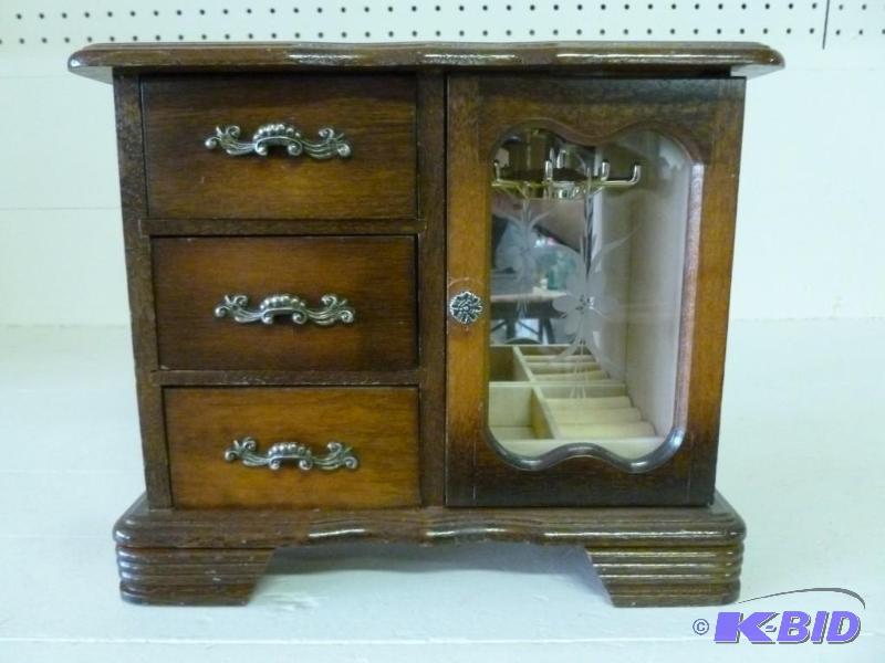 lot 109 image: Beautiful solid wood three drawer a...