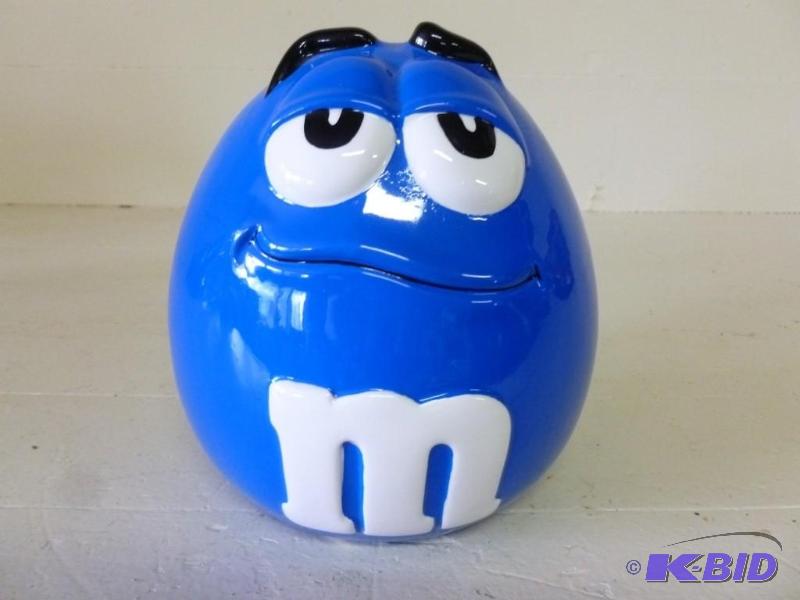 lot 117 image: Collectible M&ampM porcelain candy...