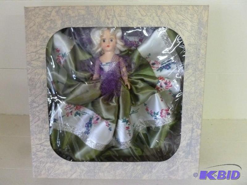 lot 142 image: Vintage doll that measures 8" ...
