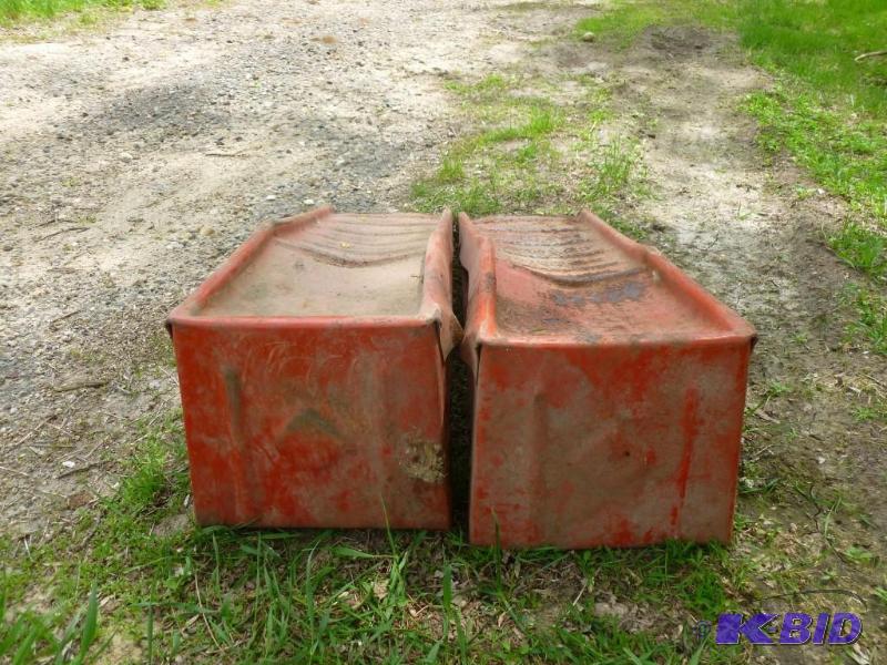 lot 157 image: A pair of heavy duty steel car ramp...