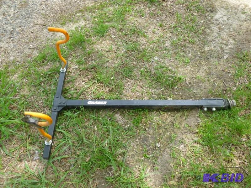 lot 158 image: Graber heavy gage steel bike tow br...