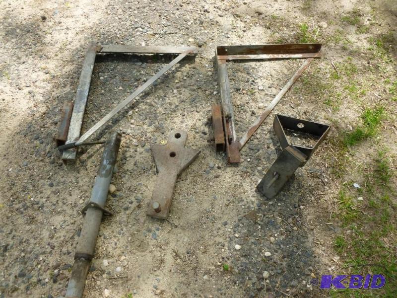 lot 159 image: Large lot of steel tow and trailer ...