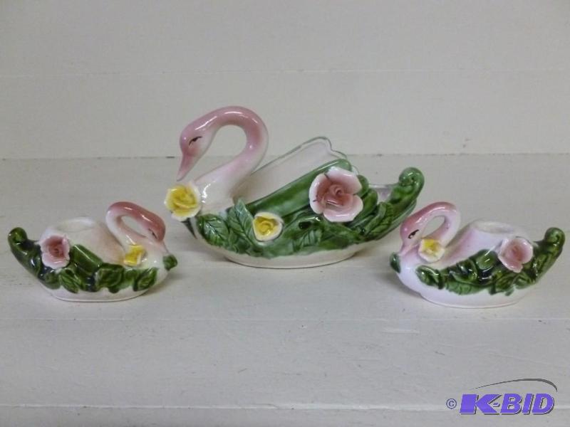 lot 183 image: Lot of three beautiful Royal Sealy ...