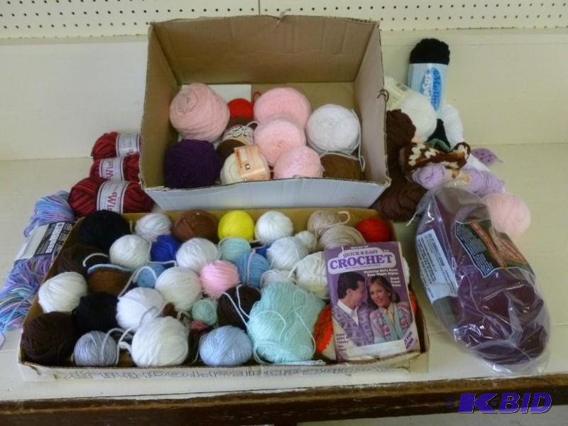 lot 221 image: Large lot of yarn balls and part ro...