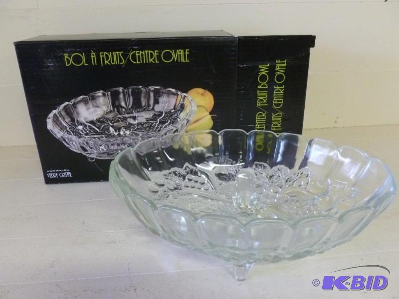 lot 231 image: Indiana Glass crystal fruit bowl, m...