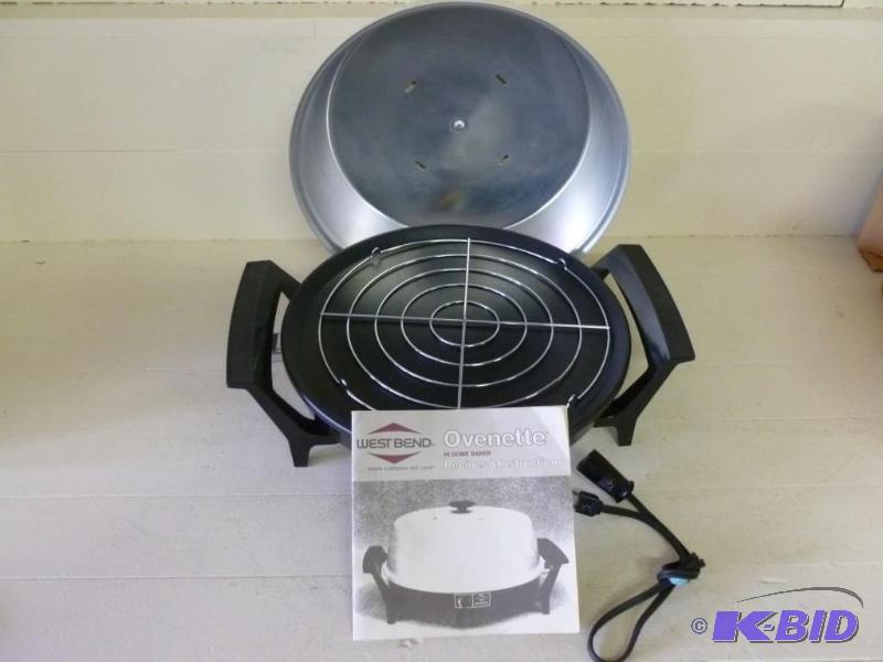 lot 252 image: West Bend Ovenette hi dome baker, b...
