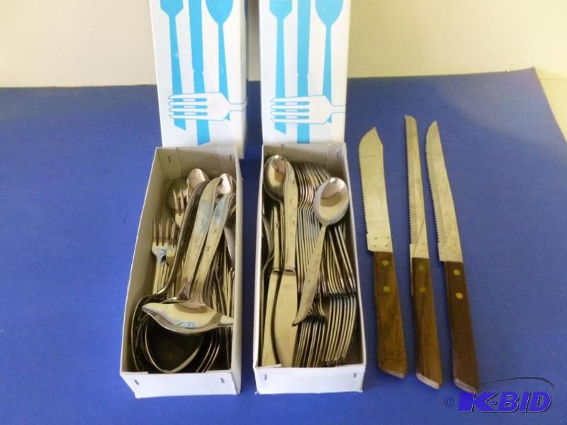 lot 293 image: Lot of two boxes of vintage flatwar...